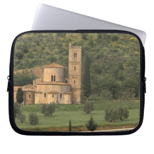 Europa, Italien, Toskana. Abbazia di Sant'Antimo, Laptopschutzhülle