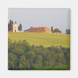 Europa; Italien; Toskana, Kapelle auf dem Hügel Magnet