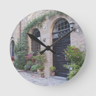 Europa, Italien, Umbrien, Civita, Traditionelles H Runde Wanduhr