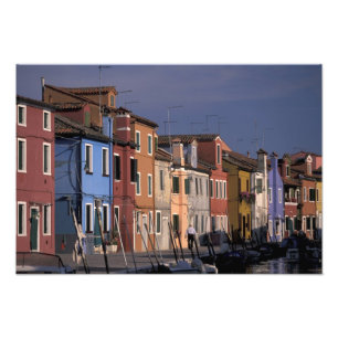 Europa, Italien, Venedig. Mehrere, farbige Häuser Fotodruck