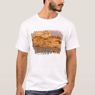 Europa, Italien, Venetien, Venedig. Sonnenuntergan T-Shirt