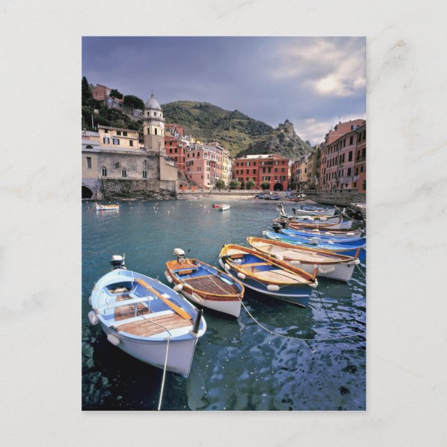 Europa, Italien, Vernazza. Frische bemalte Boote Postkarte (Vorderseite)