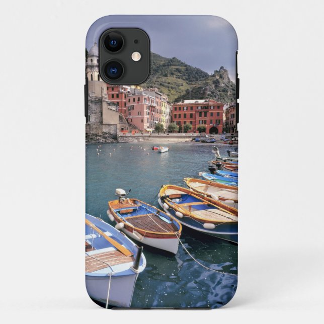 Europa, Italien, Vernazza. Hell bemalte Boote Case-Mate iPhone Hülle (Rückseite)