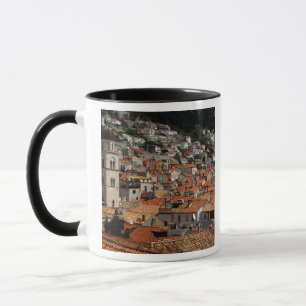 Europa, Kroatien. Die mittelalterliche Stadtmauer Tasse