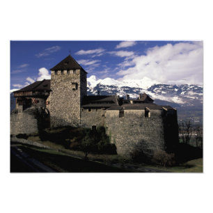 Europa, Liechtenstein, Vaduz. Burg Vaduz, 2 Fotodruck