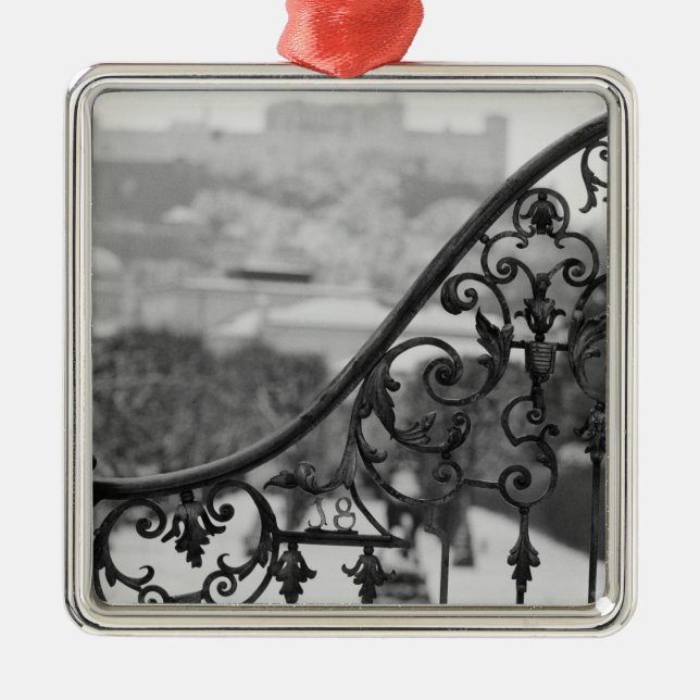 Europa, Österreich, Salzburg. Aussicht auf die Alt Ornament Aus Metall (Vorne)