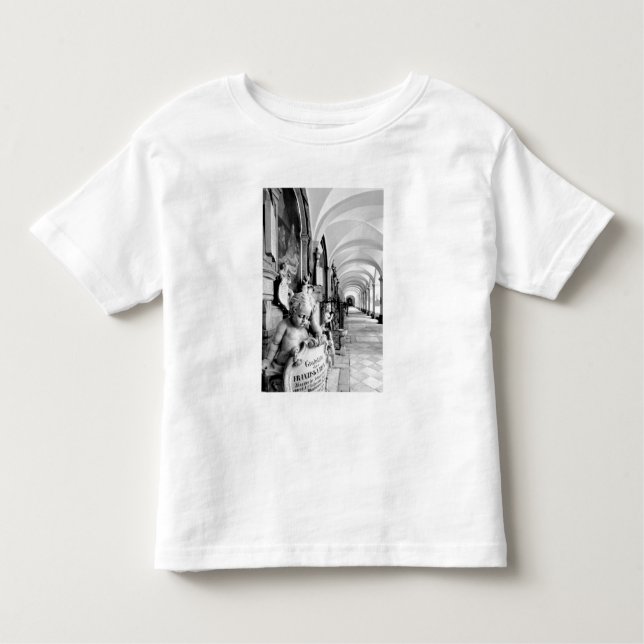 Europa, Österreich, Salzburg. Cherub und Denkmal 2 Kleinkind T-shirt (Vorderseite)