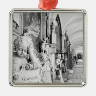 Europa, Österreich, Salzburg. Cherub und Denkmal Silbernes Ornament