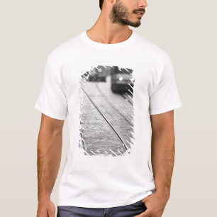 Europa, Schweiz, Bern. Gleise, T-Shirt
