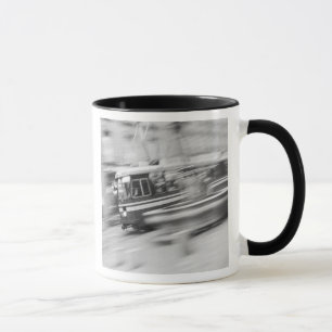 Europa, Schweiz, Bern. Straßenbahn, Marktgasse 2 Tasse