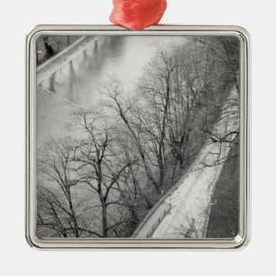 Europa, Schweiz, Bern. Übersicht über die Aare Silbernes Ornament