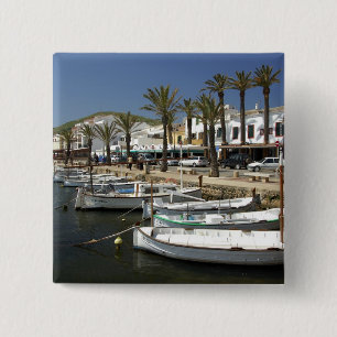 Europa, Spanien, Menorca (auch Menorca). Fischfang Button