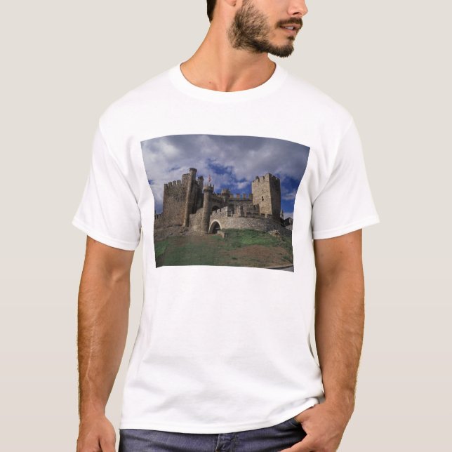 Europa, Spanien, Ponferrada, Leon. Templer T-Shirt (Vorderseite)