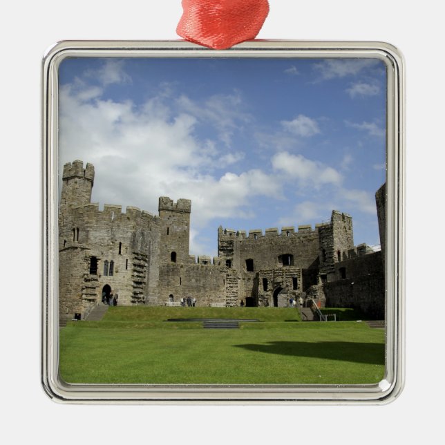 Europa, Wales, Caernarfon. Caernarfon Castle, Silbernes Ornament (Vorne)