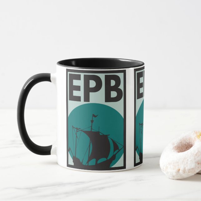 Eva Pohler bucht Tasse (Mit Donut)
