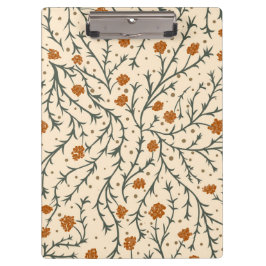 Evergreen Kisses Under the Mistletoe Heart Klemmbrett