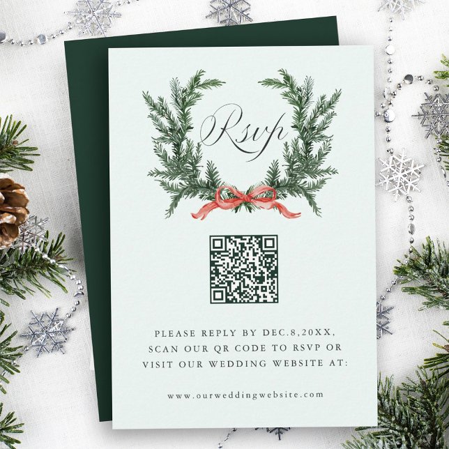 Evergreen Pine Wreath Wedding Mint Green QR Code RSVP Karte (Von Creator hochgeladen)