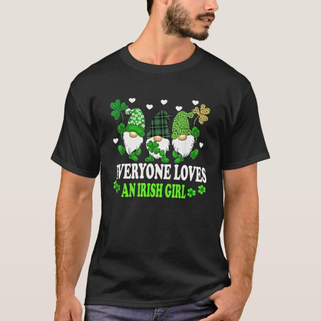 Everyone Loves an Irish Girl Gnomes Leopard St Pat T-Shirt (Vorderseite)