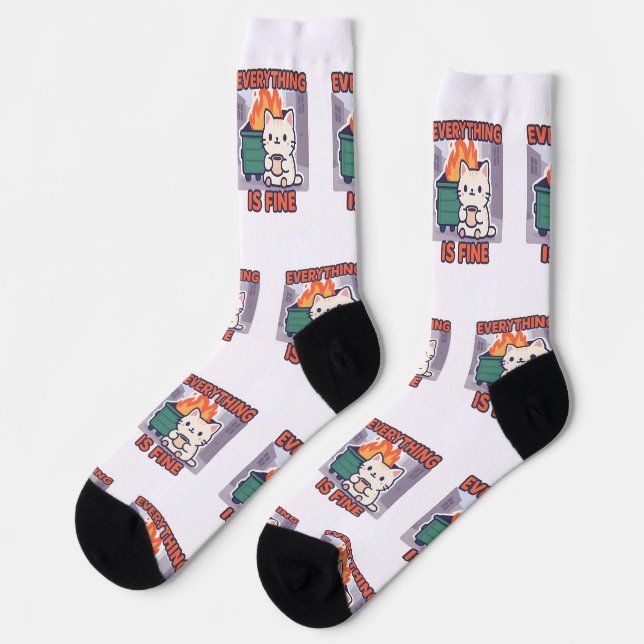 Everything is fine cat with coffee dumpster fire socken (Linkes Detail)