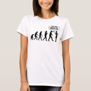 Evolution der weiblichen Pfefferspray - Funny Femi T-Shirt