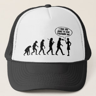 Evolution der weiblichen Pfefferspray - Funny Femi Truckerkappe