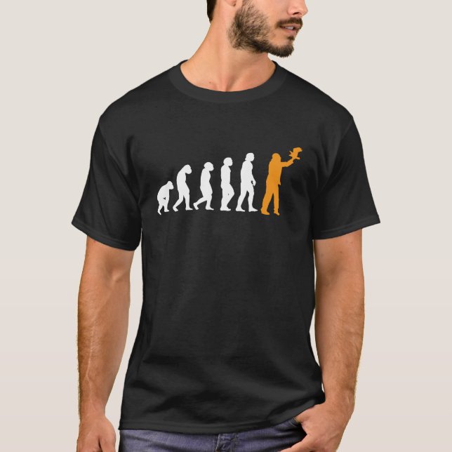 Evolution des Jagdfalconers T-Shirt (Vorderseite)