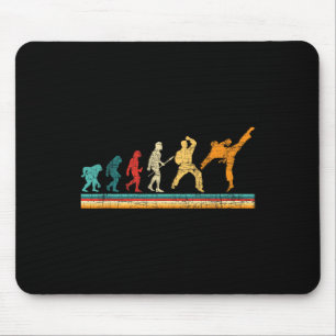 Evolution des Karate - Kampfsporttrainer Karateka Mousepad