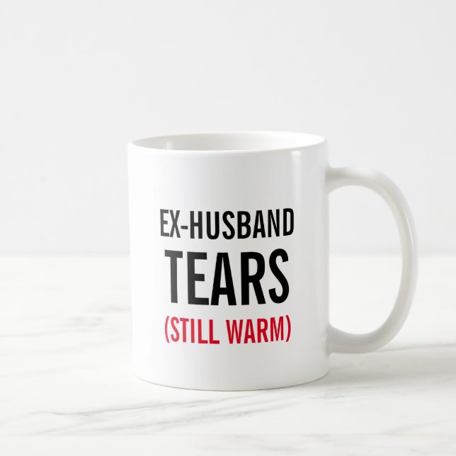 Ex-Mann zerreißt noch warmes Tasse (Rechts)