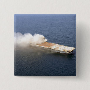 Ex-Oriskany, ein stillgelegtes Luftfahrzeug Button