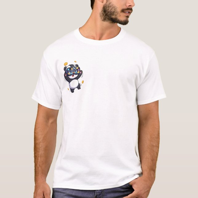 Excited Cartoon Panda Playing VR T-Shirt (Vorderseite)