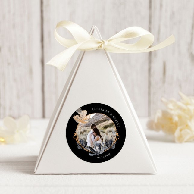 Exclusive Black Gold Floral Monogram Wedding Runder Aufkleber (Von Creator hochgeladen)