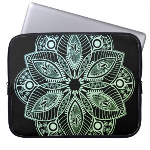 Exotic Tribal Green Gradient Mandala Laptopschutzhülle