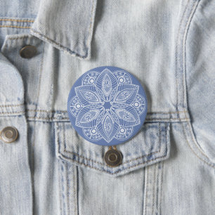 Exotic White Mandala auf Blue Background Button