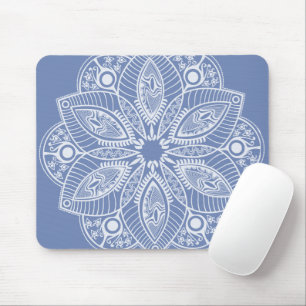 Exotic White Mandala auf Blue Background Mousepad