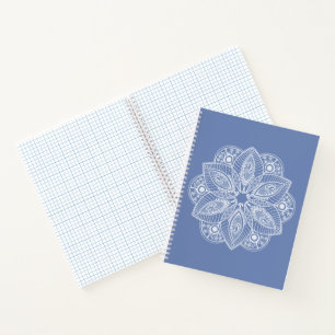 Exotic White Mandala auf Blue Background Notizbuch