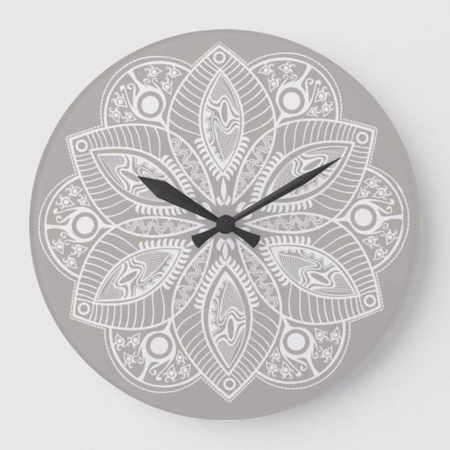 Exotic White Mandala auf grauem Hintergrund Große Wanduhr (Vorderseite)