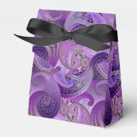 Exotisches Lila Paisley Damask Muster
