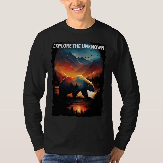 Explore The Unknown bear hiking camping mountains T-Shirt (Vorderseite)