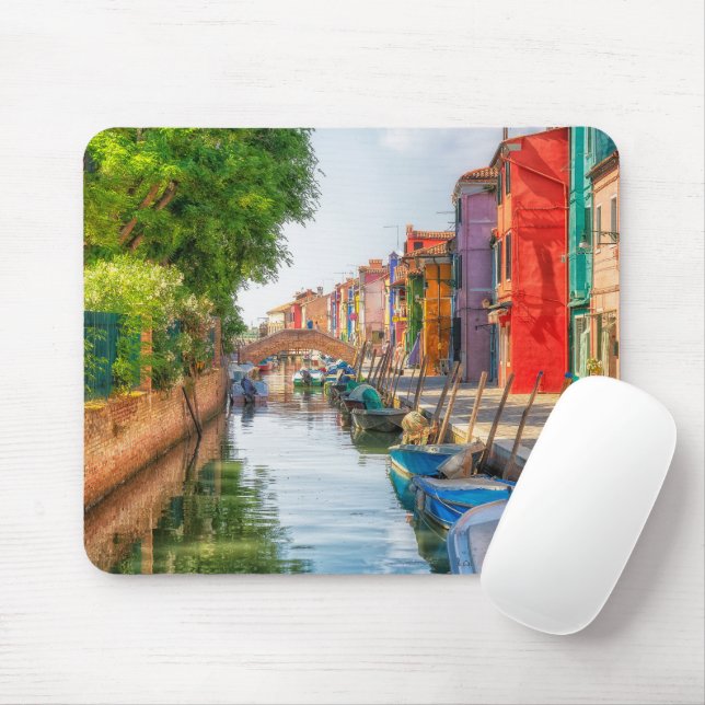 Explore the Vibrant Charm of Burano Mousepad (Mit Mouse)