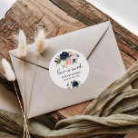 Exquisite Fall Floral Liebe ist süße Hochzeit Runder Aufkleber<br><div class="desc">Diese exquisite Herbst-Blumen-Liebe ist süß Hochzeitsklassiker rund Aufkleber ist perfekt für eine tropische Hochzeit. Das Design zeigt handgezeichnet rosa,  dunkelblau und marineblau-weiße Blume,  inspirierend Eleganz,  Klasse und natürliche Schönheit.</div>