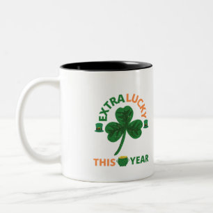 Extra glückliche Irre dieses Jahr lustig Zweifarbige Tasse
