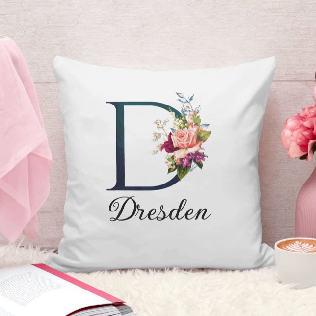 Extravagante florale Monogramm Letter D Personalis Kissen (Von Creator hochgeladen)