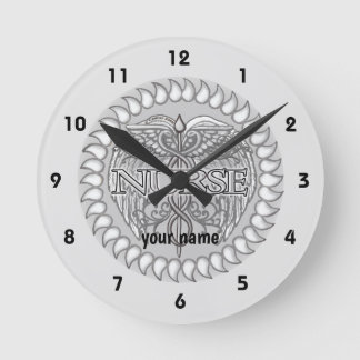 Extravagante Graukadukusschwester Runde Wanduhr