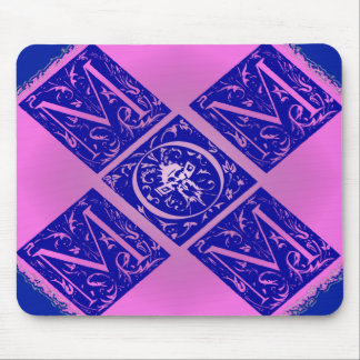 Extravagante Mama Text in Blau und Lila Mousepad