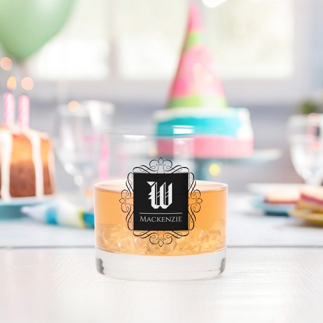Extravaganter Rahmen für klassische Monogramme Whiskyglas (Insitu (Geburtstag))