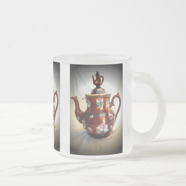 Extravaganter verzierter antiker englischer mattglastasse (Rechts)