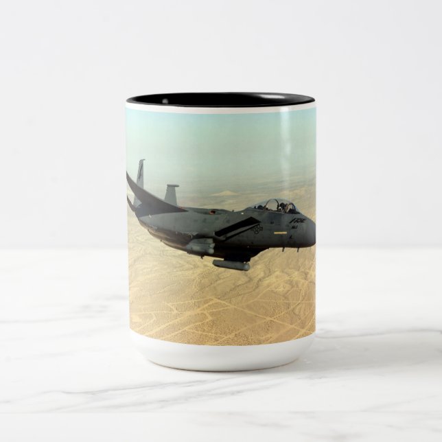 F-35 Blitz II Zweifarbige Tasse (Mittel)