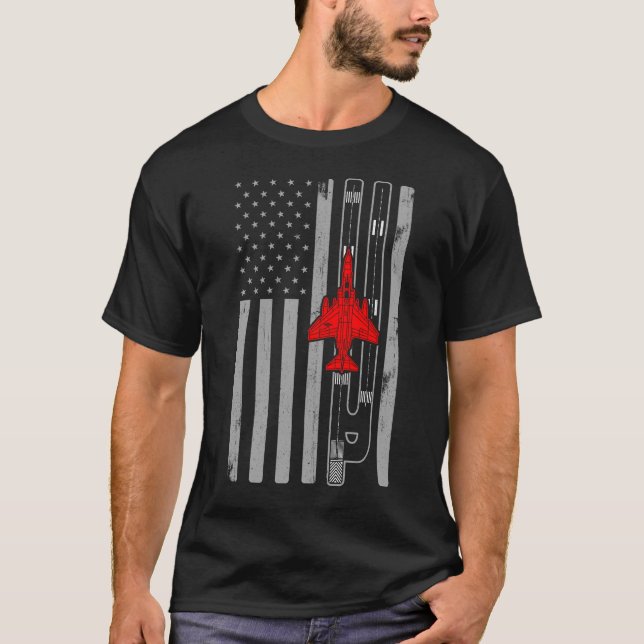 F-4 Phantom Fighter Jet American Flag Runway F4 T-Shirt (Vorderseite)