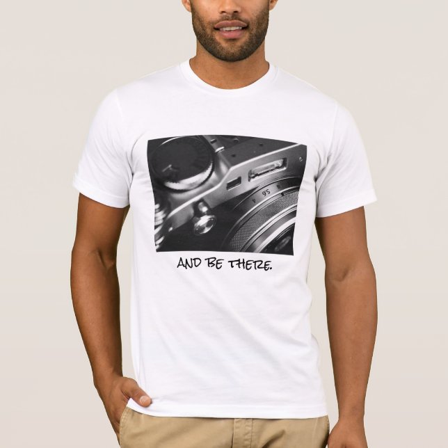 f/8 und ist dort T - Shirt (Vorderseite)