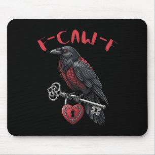 F-caw-f Schwarze Krähe hält Herzschloss und Schlüs Mousepad